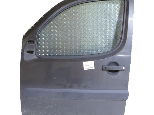 Used Left front door Left front door 38543957 38543957