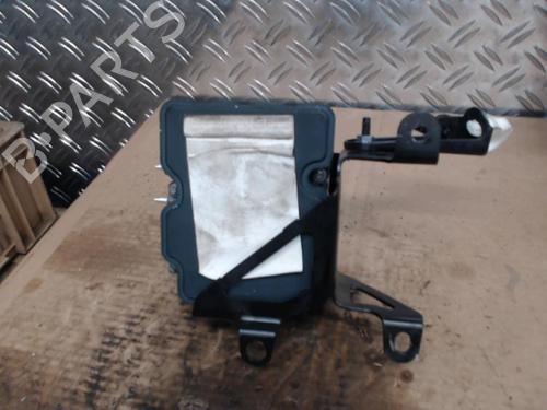 Used ABS pump RENAULT TWINGO III (BCM_, BCA_) 0.9 TCe 95 (92 hp) 21301762