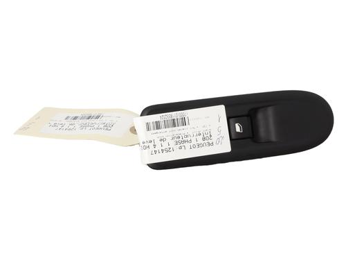 Used Right front window switch PEUGEOT 208 I (CA_, CC_) 1.4 HDi (68 hp) 31051746