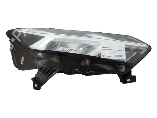 Used Right headlight DACIA SANDERO III 1.0 TCe 100 ECO-G (101 hp) 30804127