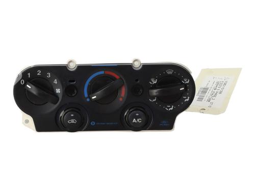 Used Climate control FORD FIESTA V (JH_, JD_) 1.4 16V (80 hp) 21367414