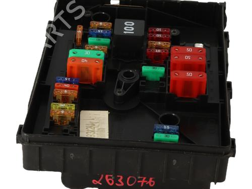 Fuse box VW GOLF VI (5K1) 1.6 TDI | BP38729867E1 - Image 4