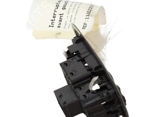 Used Left front window switch Left front window switch PEUGEOT 208 I (CA_, CC_) 1.2 VTI 82 (82 hp) 30534896 30534896