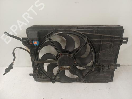 Used Radiator fan PEUGEOT 5008 II (MC_, MJ_, MR_, M4_) 1.5 BlueHDi 130 (MCYHZJ, MCYHZR, MCYHZX) (131 hp) 32205170