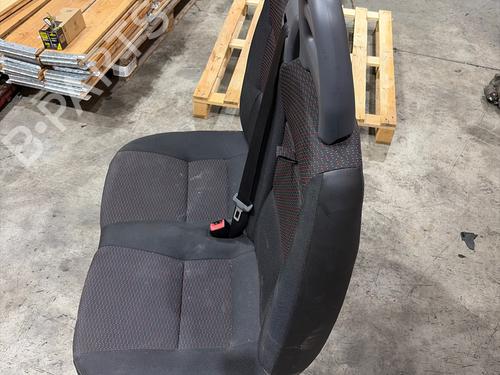 Right front seat PEUGEOT BOXER Van 2.0 BlueHDi 130 | BP39172646C16 - Image 2