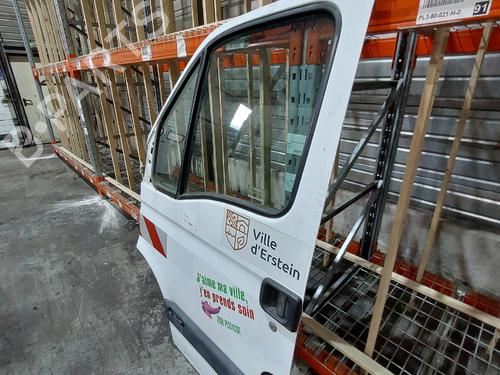 Used Left front door Left front door RENAULT TRUCKS MASCOTT Platform/Chassis 120.65 (A00500007) (115 hp) 39062677 39062677