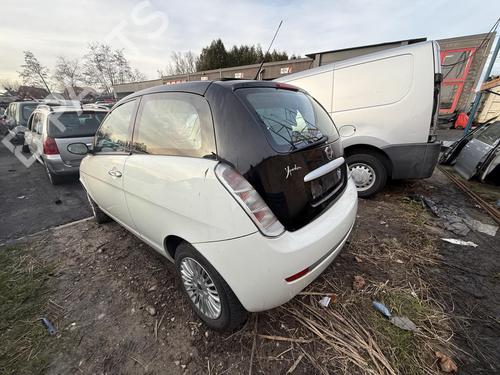 Right front window motor LANCIA YPSILON (843_) 1.2 (843.AXA1A) | BP24584510E20 