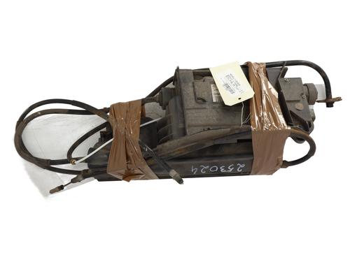 Used Electric handbrake RENAULT SCÉNIC II (JM0/1_) 1.9 dCi (JM0G, JM12, JM1G, JM2C) (120 hp) 27715939