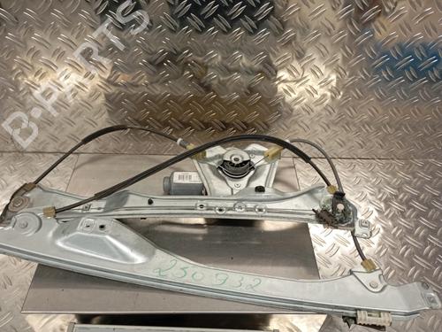 Used Right front window motor RENAULT CLIO III (BR0/1, CR0/1) 1.4 16V (98 hp) 24502508