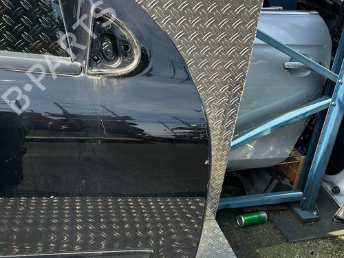 Used Right front door Right front door MERCEDES-BENZ M-CLASS (W164) ML 320 CDI 4-matic (164.122) (224 hp) 26454044 26454044