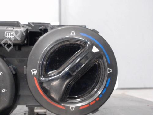 Climate control PEUGEOT 208 I (CA_, CC_) 1.2 VTI 82 | BP21305801I5 