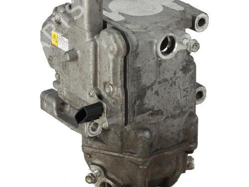 Used AC compressor TOYOTA YARIS (_P13_) 1.5 Hybrid (NHP130_, NHP130) (101 hp) 21297638