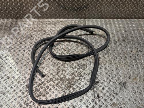 Guarnizione porta Guarnizione porta RENAULT TRAFIC III Van (FG_) 1.6 dCi 145 (FGMG) (145 hp) 37264686 37264686