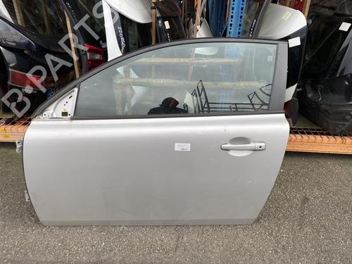 Used Left front door VOLVO C30 (533) 2.0 D (136 hp) 21311511