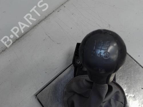 Used Gear lever Gear lever TOYOTA YARIS (_P1_) 1.3 (SCP12_, SCP13_, SCP12R, SCP13R) (87 hp) 21369428 21369428