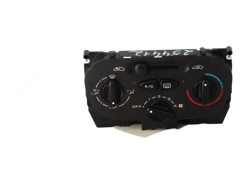 Used Climate control PEUGEOT 206 Hatchback (2A/C) 1.4 i (75 hp) 30922942