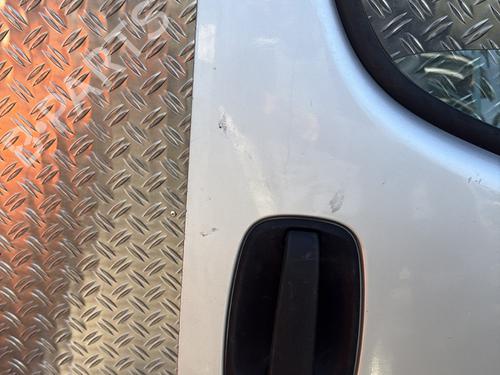 right-front-door-renault-trafic-ii-van-fl-2001-31833722 main image