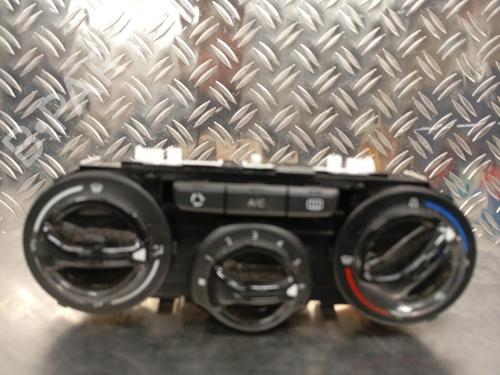 Climate control PEUGEOT 208 I (CA_, CC_) 1.6 BlueHDi 100 | BP24493964I5