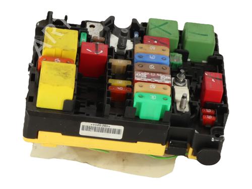 Used Fuse box Fuse box PEUGEOT 2008 I (CU_) 1.2 THP 110 / PureTech 110 (110 hp) 39109719 39109719