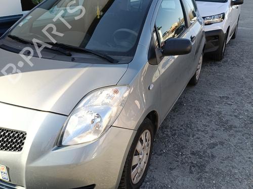 Left front window motor TOYOTA YARIS (_P9_) 1.0 VVT-i (KSP90_, KSP90R) | BP26388924E21 