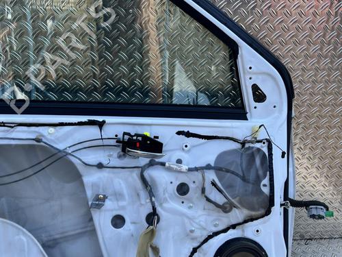 left-front-door-suzuki-swift-iv-fz-nz-2010-27863588 main image