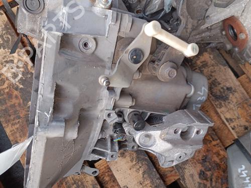 Used Gearbox PEUGEOT 208 I (CA_, CC_) 1.2 VTI 82 (82 hp) 23820293