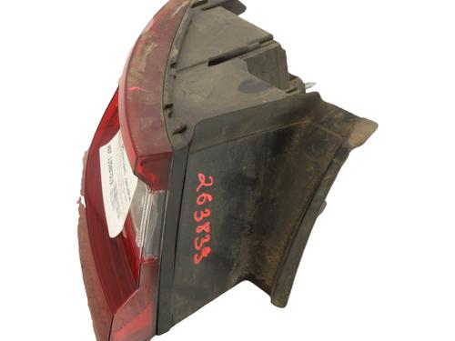 left-taillight-renault-megane-iv-hatchback-b9amn_-2015-40247984 main image