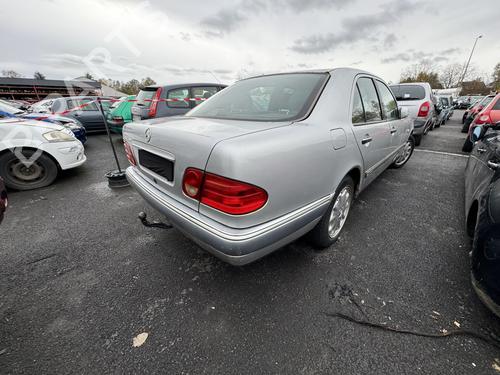 Right taillight MERCEDES-BENZ E-CLASS (W210) E 300 Turbo-D (210.025) | BP28577210C35 