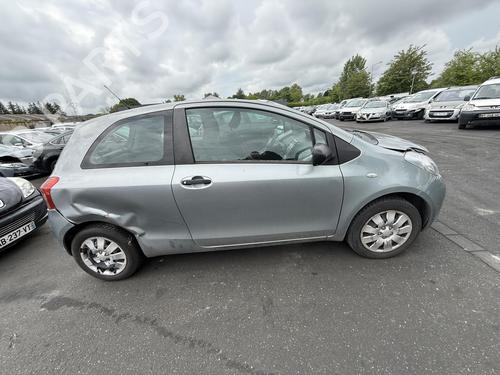 Left front window motor TOYOTA YARIS (_P9_) 1.0 VVT-i (KSP90_, KSP90R) | BP26388924E21 