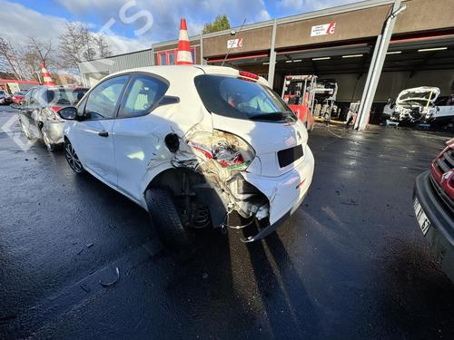 Front windshield wiper arm PEUGEOT 208 I (CA_, CC_) 1.0 VTi | BP21302710C143 