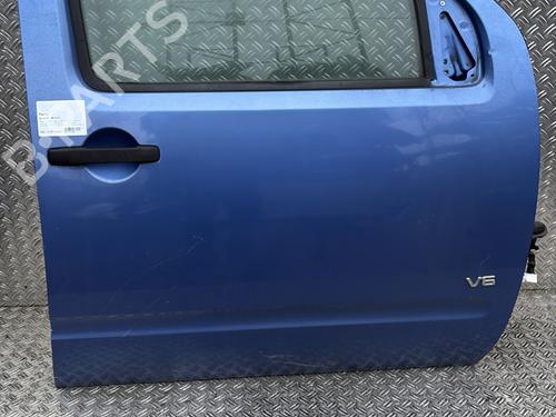 right-front-door-nissan-navara-np300-d40-2004-31849438 main image