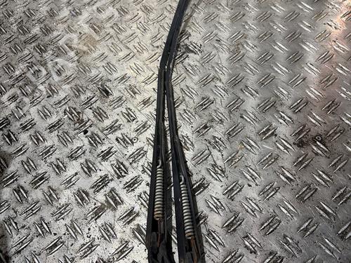 Used Front windshield wiper arm Front windshield wiper arm 38923148 38923148