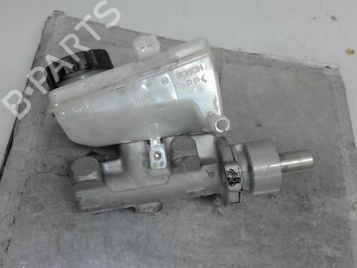 Hovedbremsecylinder TOYOTA YARIS (_P1_) 1.3 (SCP12_, SCP13_, SCP12R, SCP13R) (87 hp) 21369429