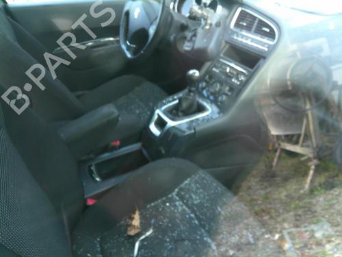 Left front door PEUGEOT 5008 (0U_, 0E_) 1.6 HDi | BP21868129C2