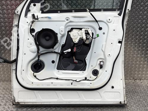 Right front door LAND ROVER RANGE ROVER SPORT I (L320) 3.0 D 4x4 | BP26595507C3 