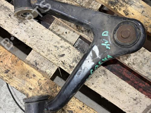 braco-suspensao-frente-direito-iveco-daily-v-van-2011-2012-2013-2014-38087970 main image