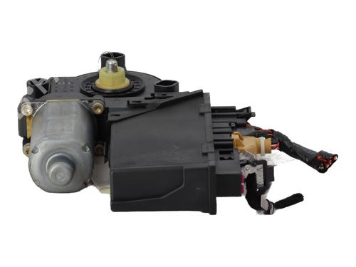 Rudehejsemotor forskærm højre AUDI A4 B6 (8E2) 1.9 TDI (130 hp) 28063386