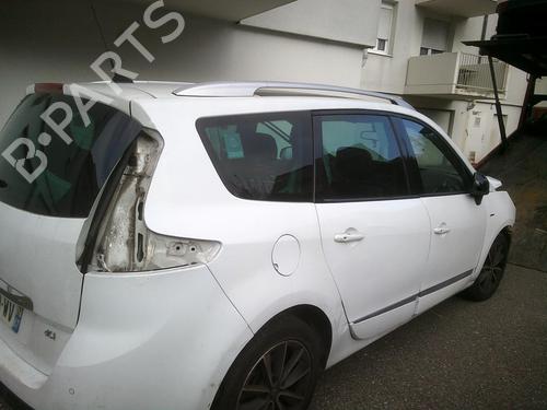 Right front fog light RENAULT SCÉNIC III (JZ0/1_) 1.6 dCi (JZ00, JZ12) | BP29073207C31 