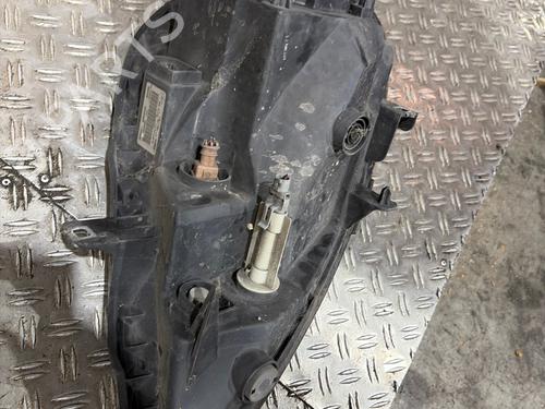 Right headlight RENAULT TRAFIC II Van (FL) 2.0 dCi 90 (FL0H, FL00, FL01, FL0M, FL0P, FL0S) | BP38563169C29 - Image 2