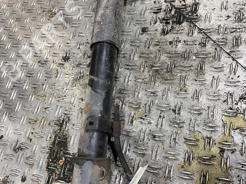 Used Right front shock absorber Right front shock absorber FORD TRANSIT Van (E_ _) 2.5 DI (EAL, EAS) (69 hp) 40173995 40173995