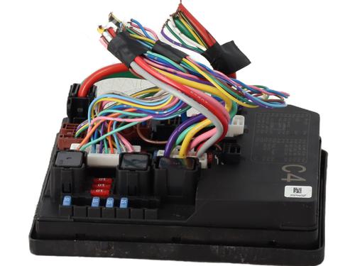 Used Fuse box NISSAN JUKE (F15) 1.6 (117 hp) 31252437