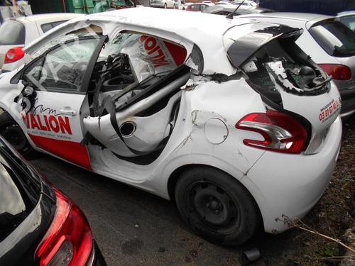 Front windshield wiper arm PEUGEOT 208 I (CA_, CC_) 1.6 HDi | BP21370820C143 