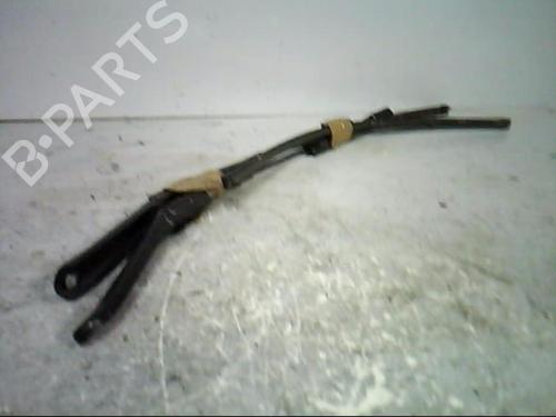 Used Front windshield wiper arm FORD FIESTA VI (CB1, CCN) 1.4 TDCi (68 hp) 23219321