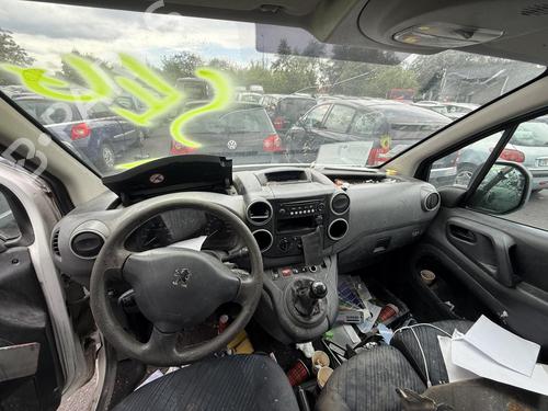 Left headlight PEUGEOT PARTNER Box Body/MPV 1.6 HDi | BP27337432C28  - Image 11