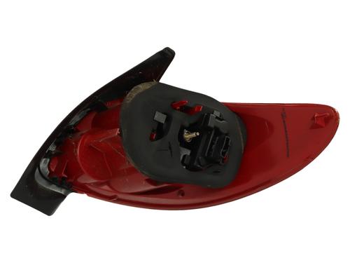 Used Left taillight Left taillight 39018483 39018483