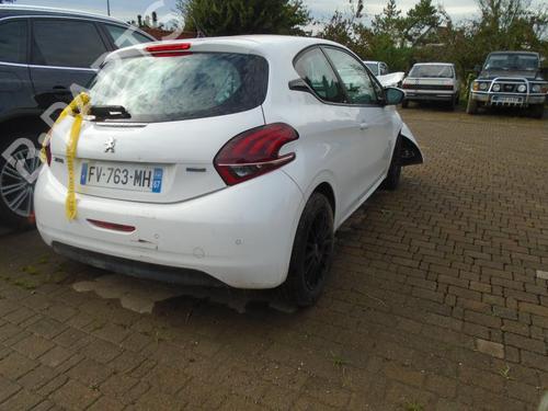 Seat buckle PEUGEOT 208 I (CA_, CC_) 1.2 VTI 82 | BP21314788I32 