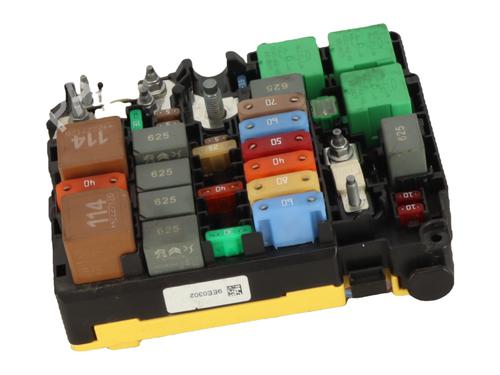 Used Fuse box Fuse box PEUGEOT PARTNER Box Body/MPV (K9) 1.2 PureTech 110 (110 hp) 38640100 38640100