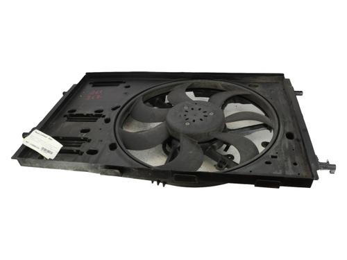 radiator-fan-renault-megane-iv-hatchback-b9amn_-2015-39064195 main image