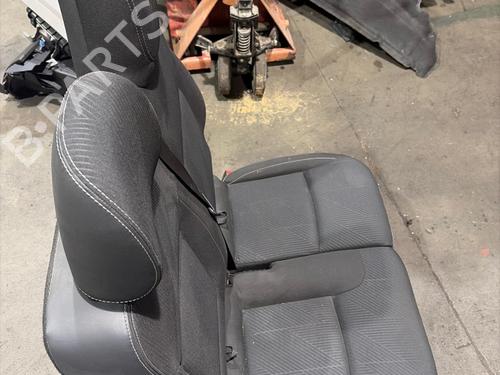 Right front seat RENAULT TRAFIC III Van (FG_) 1.6 dCi 95 (FGMJ, FGMR) | BP37673349C16 - Image 3