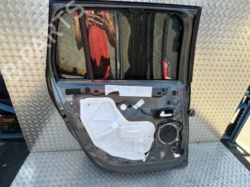 Used Left rear door Left rear door 38227058 38227058